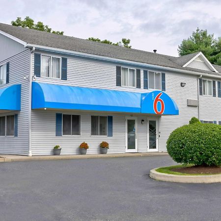 Motel 6 Bethel, Ct - Danbury Bagian luar foto