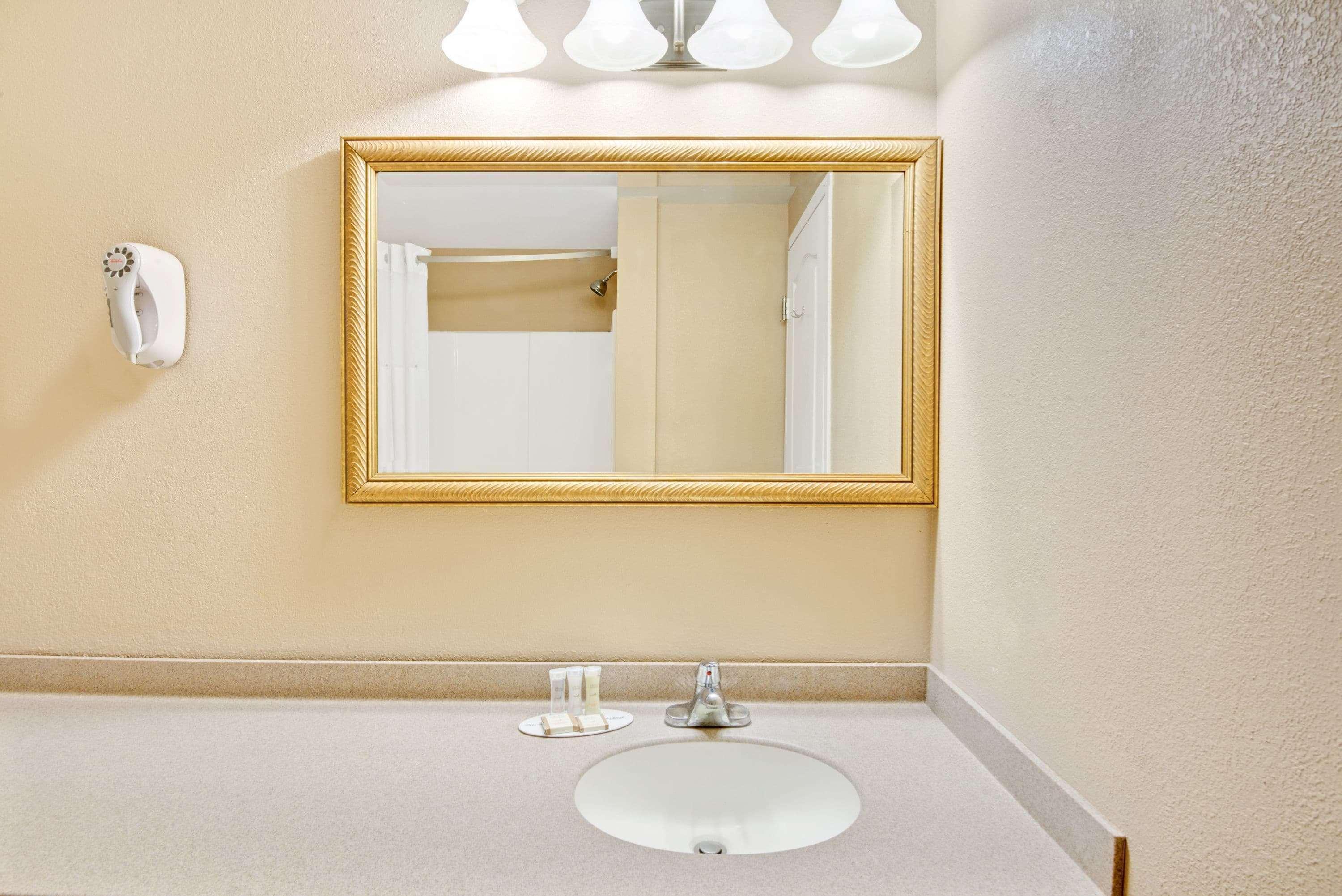 Motel 6 Bethel, Ct - Danbury Bagian luar foto