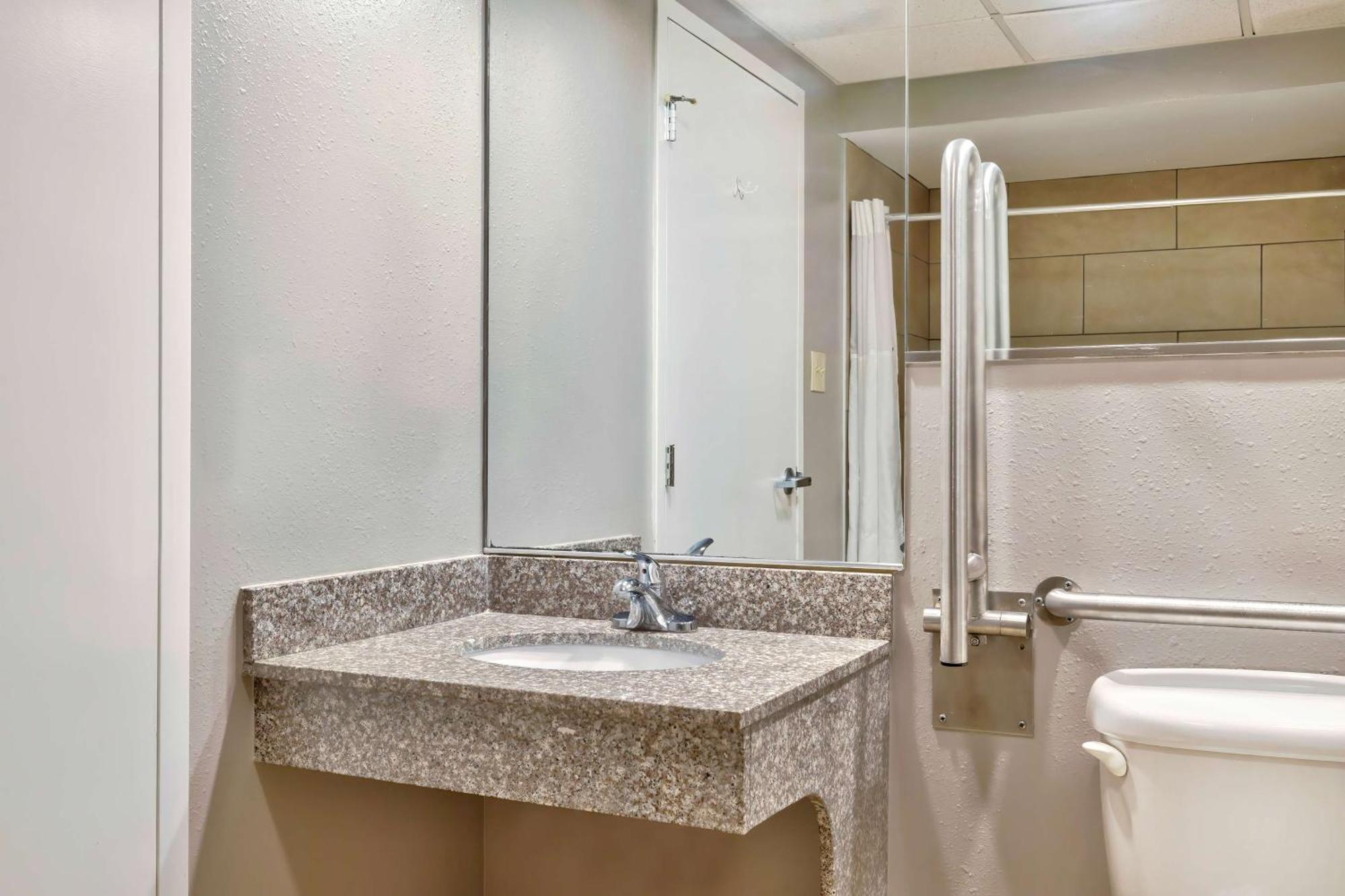 Motel 6 Bethel, Ct - Danbury Bagian luar foto