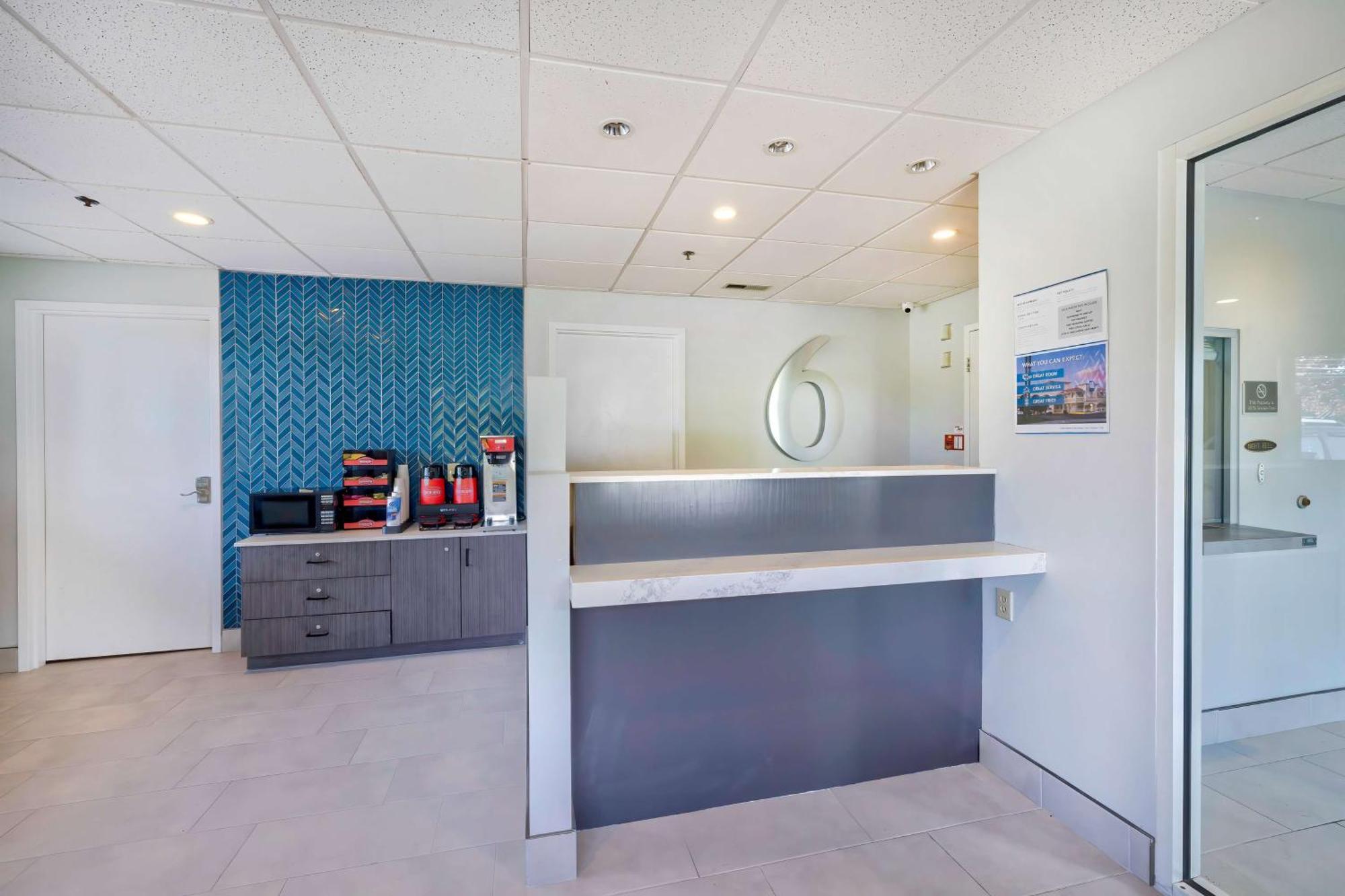 Motel 6 Bethel, Ct - Danbury Bagian luar foto